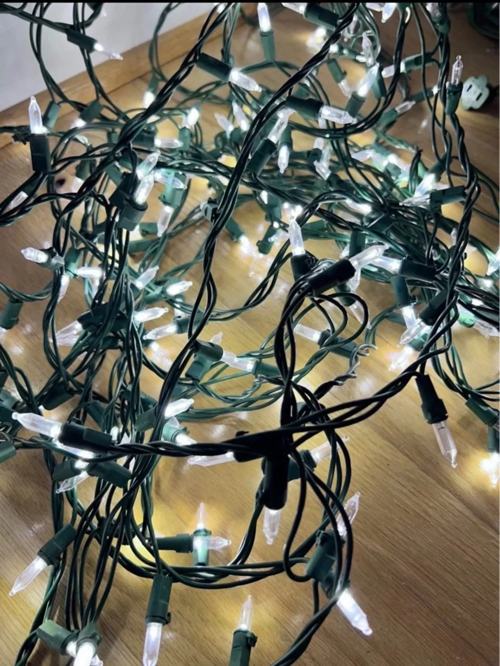 Target 35' White LED Mini String Lights on Green Wire GUC 🌲